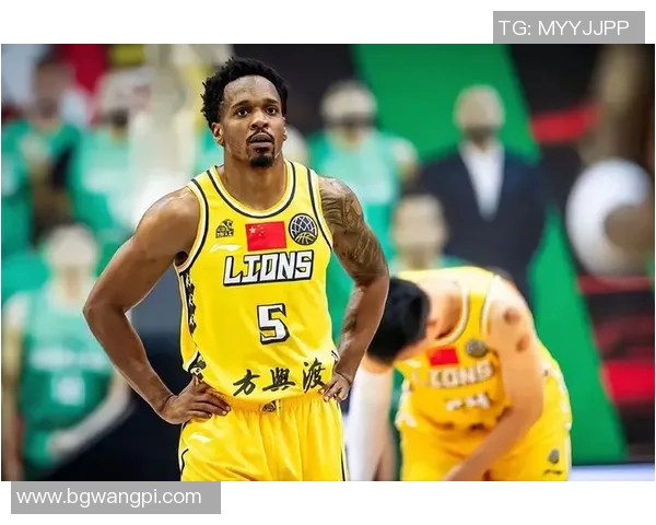 巴里-布朗连续5场得分超过30分,成为球队得分王 巴里-布朗连续5场得分超过30分,成为球队得分王